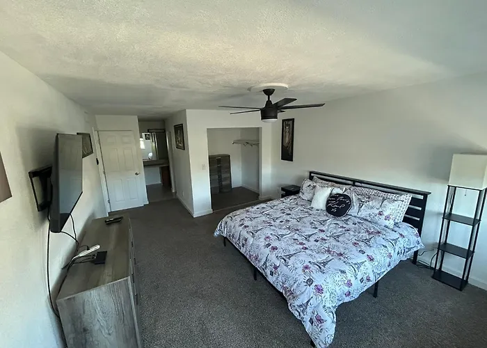 Private Oasis With River Views Across From Laughlin * Bullhead City